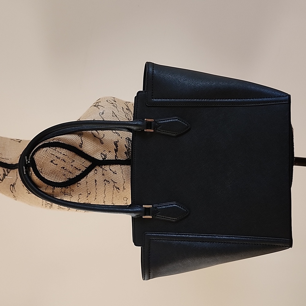 Michael Kors Bag - Picture 6 of 8